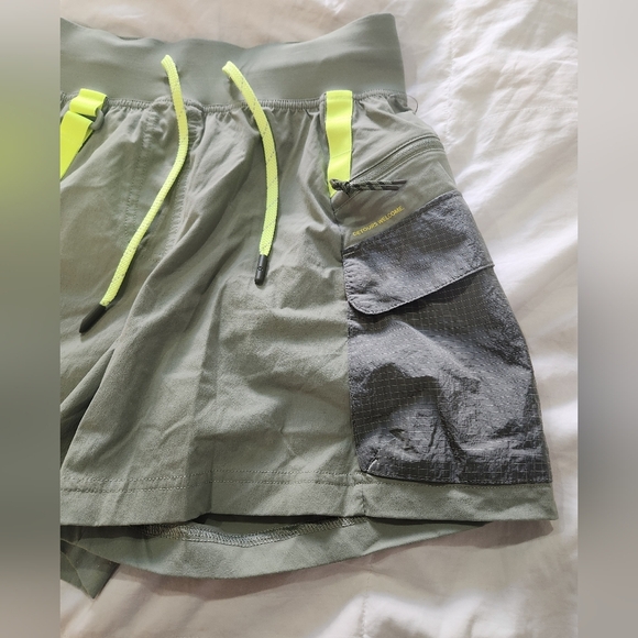 lululemon athletica Green Athletic Shorts - Picture 13 of 15